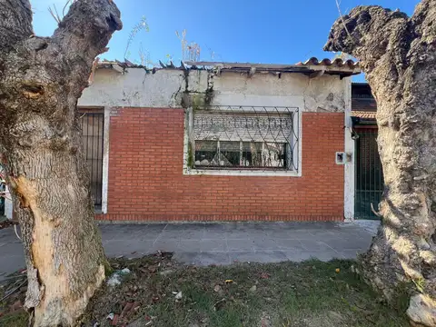 Lote en Venta en Olivos Lote propio de 10x28 Apto dúplex (3 unidades) Fot 1 Fos 0.6 Zonificación R2