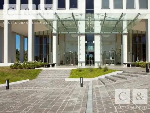 Oficina en Venta con 6 cocheras