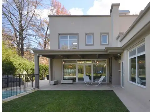 Casa en Venta de 4 dormitorios