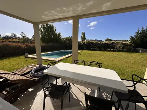 ALQUILER DE CASA AMOBLADA Barrio Santa Juana CANNING