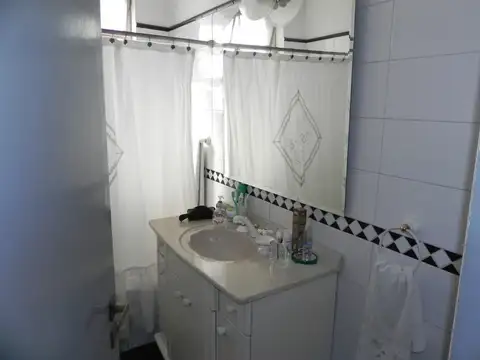 Depto Tipo Casa en Venta en Floresta Norte, USD 115.000