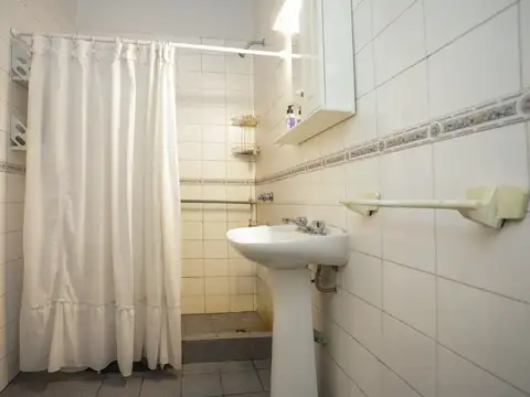 Tinogasta 3600, Piso PB