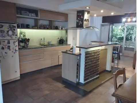 Depto Tipo Casa 4 ambientes con 2 baños