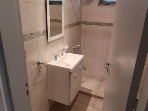Casa en Alquiler con 1 cochera