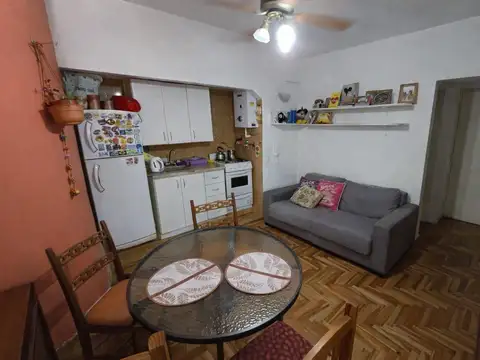 Carlos Antonio Lopez al 2400