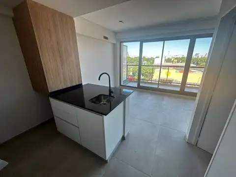 VENTA MONOAMBIENTE DIVISIBLE CON BALCÓN CORRIDO - TODO LUZ Y SOL - A ESTRENAR