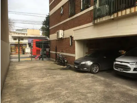 Cochera en Venta con acceso Ascensor