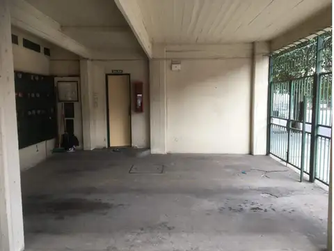 Cochera en Venta con acceso Ascensor