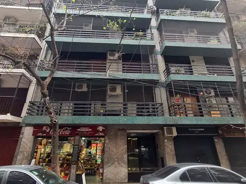 Pena 3100, Piso 8