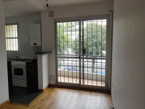 Balcarce 2600, Piso 2