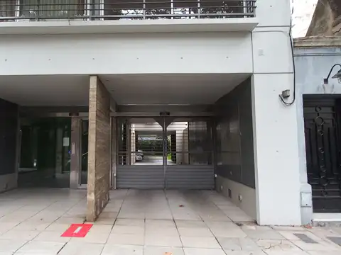 Zapata 100, Piso 1