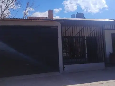 CASA  B° SANTO DOMINGO, AGRELO