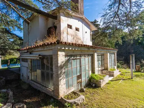 Casa en Venta con 2 cocheras