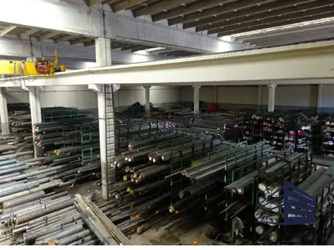 DEPÓSITO EN ALQUILER - 980m2 EN LOMA HERMOSA