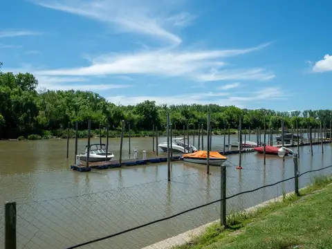 Terreno frente al río en Vila Marina II