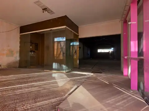 Alquiler Galpón con oficina a metros plaza Luján