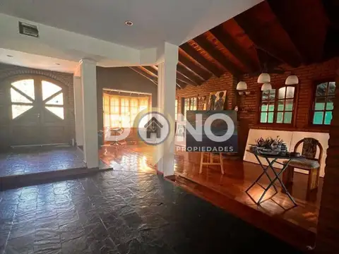 Casa 4 ambientes con 3 baños
