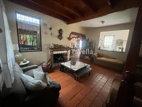 APTA CREDITO Venta de Casa 4 Amb. Parque Leloir, ituzaingo