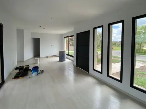 Casa en Venta en Horizontes al Sur, USD 255.000