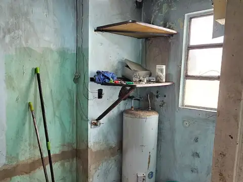 Departamento Primer Piso al Frente, con Balcón, en Liniers