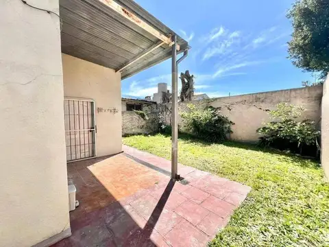 Depto Tipo Casa en Venta en Turdera, USD 180.000