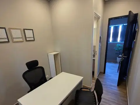 Oficina en Alquiler en Coronel Dorrego, $ 280.000