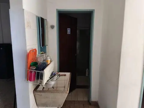 Galpón muy bien ubicado 264 m2 mas dos departamentos  Boulogne San Isidro