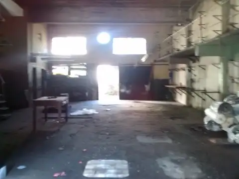 Galpon en Venta 18  mts Fondo