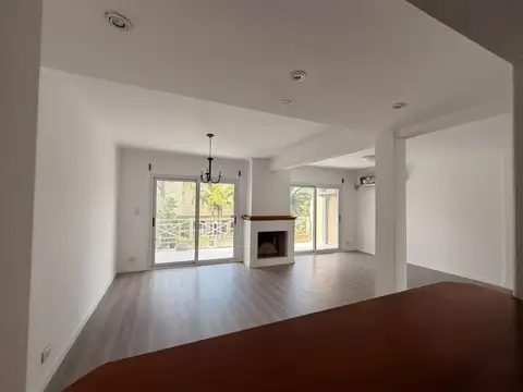 Departamento 5 ambientes con 2 baños
