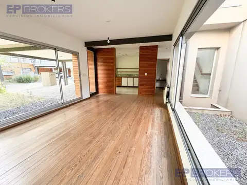 Casa 3 amb Hurlingham doble cochera techada BARRIO CERRADO