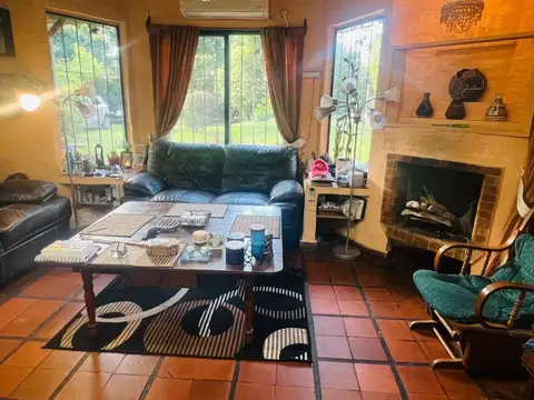 Venta Casa Del Viso con piscina jardín frutales.