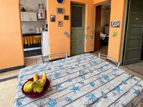 Depto Tipo Casa 6 ambientes con 2 baños