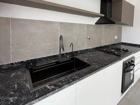 Casa 6 ambientes con 3 baños