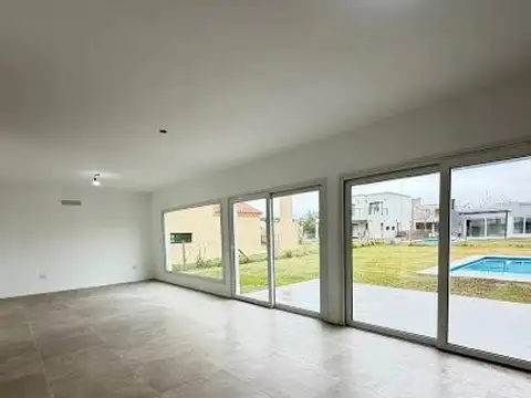 Casa en Venta con 1 cochera