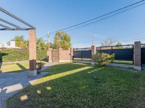 Casa en Venta con 1 cochera