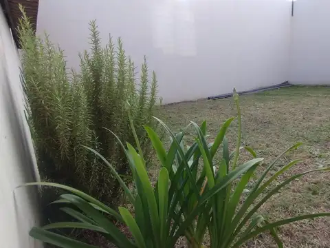 Depto Tipo Casa en Venta de 4 ambientes