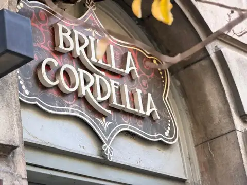 Local en Venta 69 años