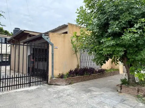Depto Tipo Casa en Alquiler de 2 dormitorios
