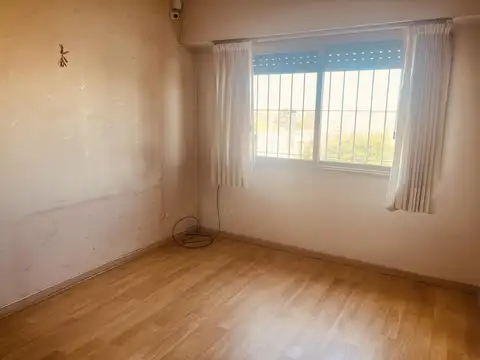 Departamento en Venta en San Fernando Vías  /  Centro, USD 142.000