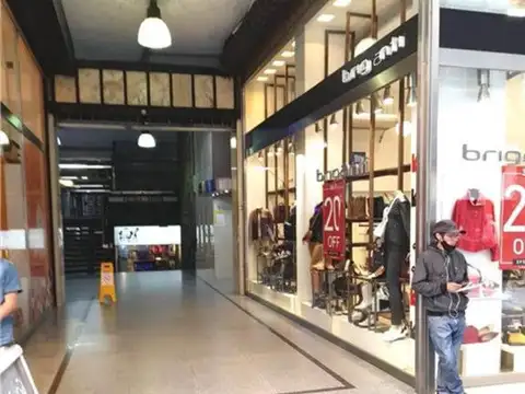 Florida 100, Piso E.P.