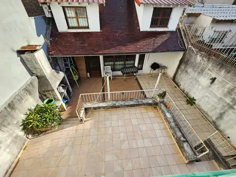 Casa 7 ambientes con 4 baños