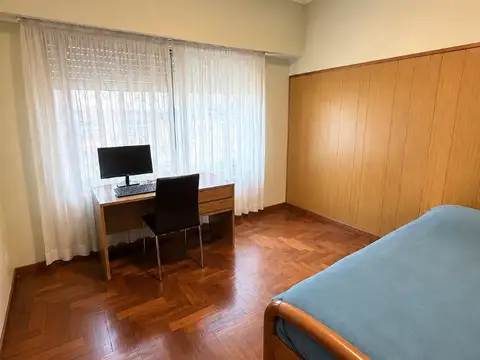 Chalet multifamiliar en venta en Castelar Norte