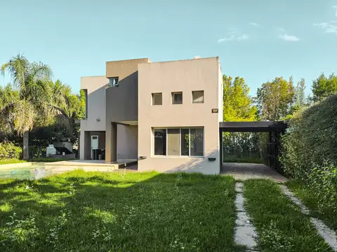 Casa de 3 dormitorios con pileta en Sol Paraná en Pueblo Esther