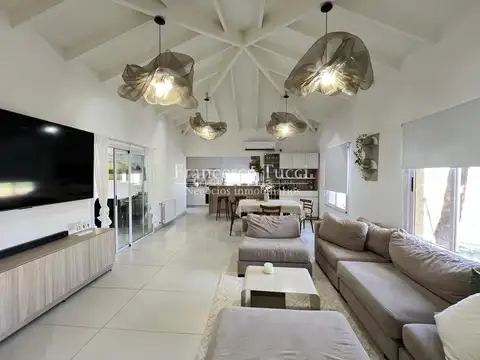 Casa en Venta en Haras María Elena, USD 250.000