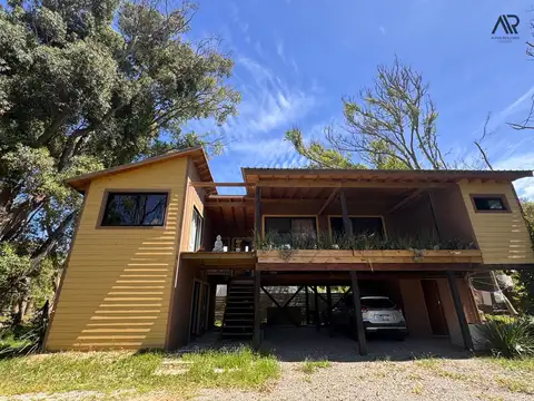 Casa en alquiler temporario c/ cochera en Balneario Buenos Aires