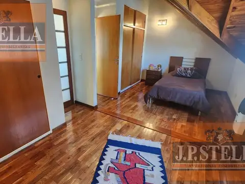 Departamento 6 ambientes con 4 baños