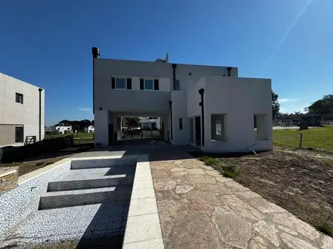 Bahia Thetis 3500