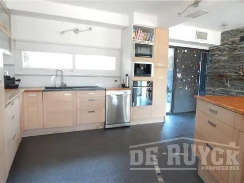 Casa en Venta en Berazategui, USD 295.000