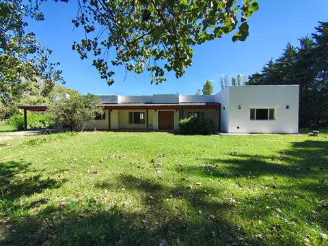 Casa 4 ambientes con 3 baños