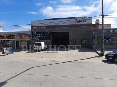 EXCELENTE GALPON COMERCIAL, SOBRE AVENIDA BOULEVARD VILLA GESELL